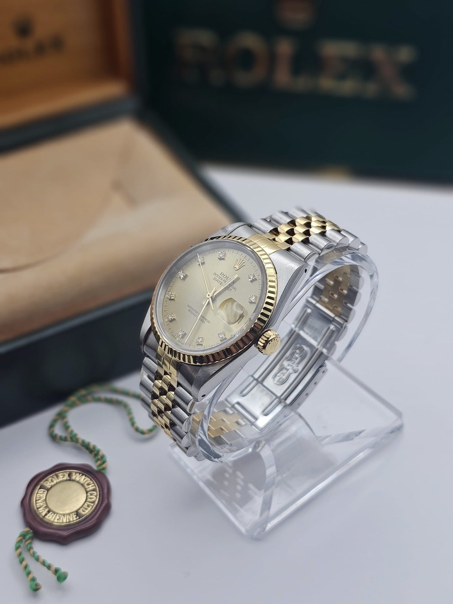 16233 Diamond Dial